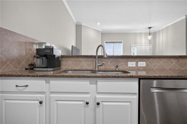 2250 Lake Pointe Drive 702, Lawrence, KS 66049