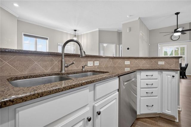 2250 Lake Pointe Drive 702, Lawrence, KS 66049