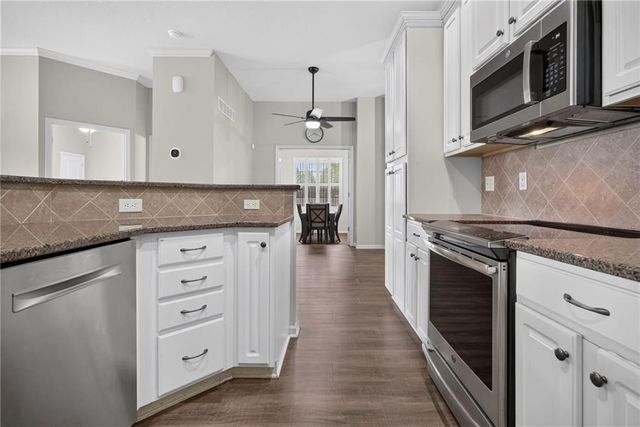 2250 Lake Pointe Drive 702, Lawrence, KS 66049