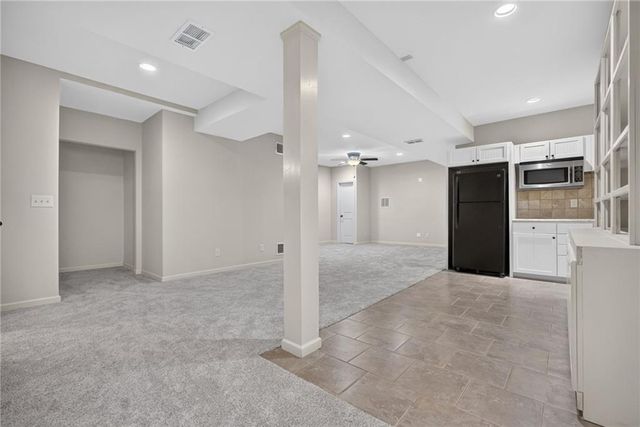2250 Lake Pointe Drive 702, Lawrence, KS 66049