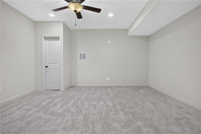 2250 Lake Pointe Drive 702, Lawrence, KS 66049