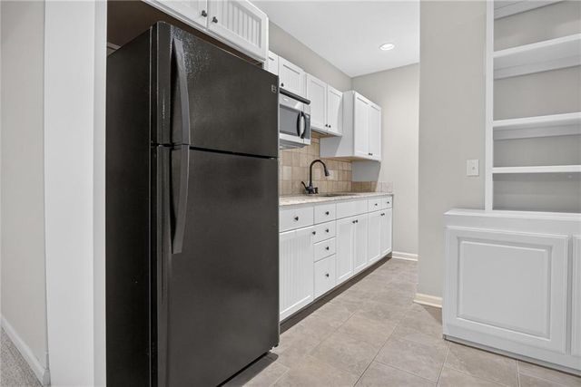 2250 Lake Pointe Drive 702, Lawrence, KS 66049