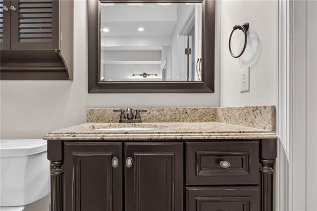 2250 Lake Pointe Drive 702, Lawrence, KS 66049
