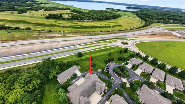 2250 Lake Pointe Drive 702, Lawrence, KS 66049