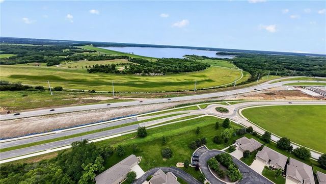 2250 Lake Pointe Drive 702, Lawrence, KS 66049