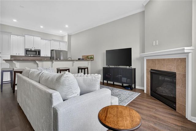 2250 Lake Pointe Drive 702, Lawrence, KS 66049