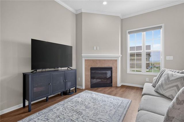 2250 Lake Pointe Drive 702, Lawrence, KS 66049