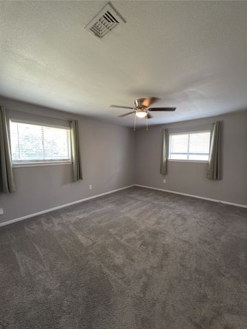 900 Prestwick Street, Bedford, TX 76022
