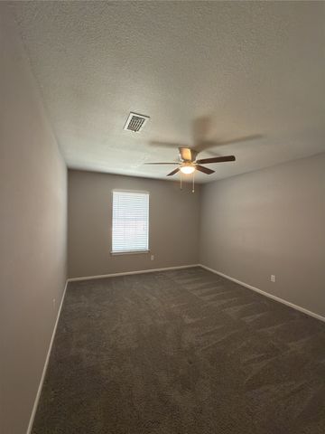 900 Prestwick Street, Bedford, TX 76022