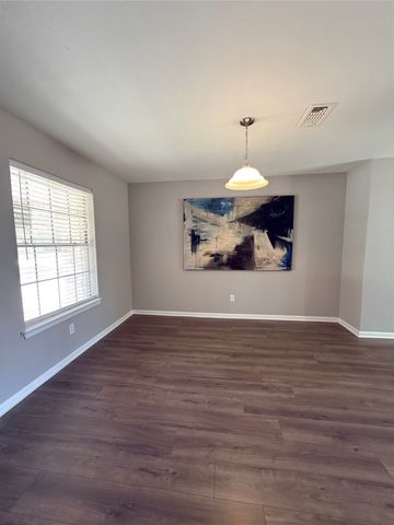 900 Prestwick Street, Bedford, TX 76022