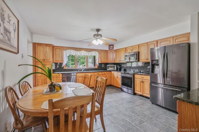 202 Waverly Avenue, Medford, NY 11763