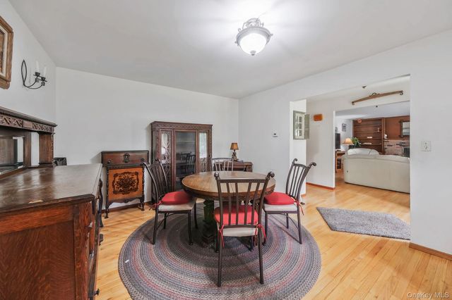 202 Waverly Avenue, Medford, NY 11763