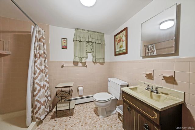 202 Waverly Avenue, Medford, NY 11763