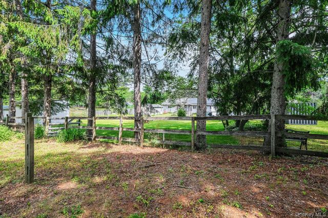 202 Waverly Avenue, Medford, NY 11763