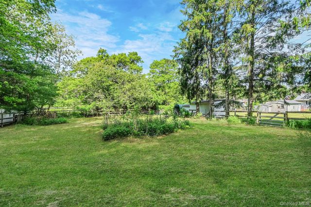 202 Waverly Avenue, Medford, NY 11763