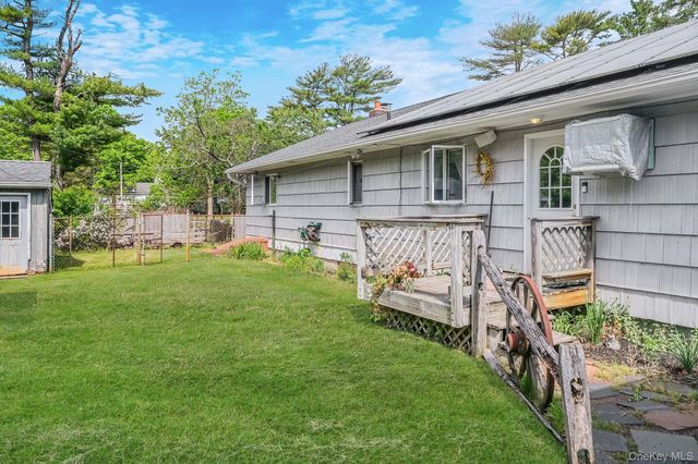 202 Waverly Avenue, Medford, NY 11763