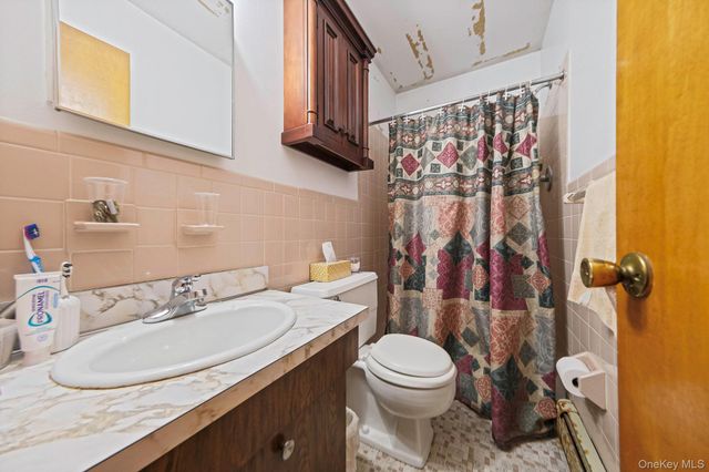 202 Waverly Avenue, Medford, NY 11763
