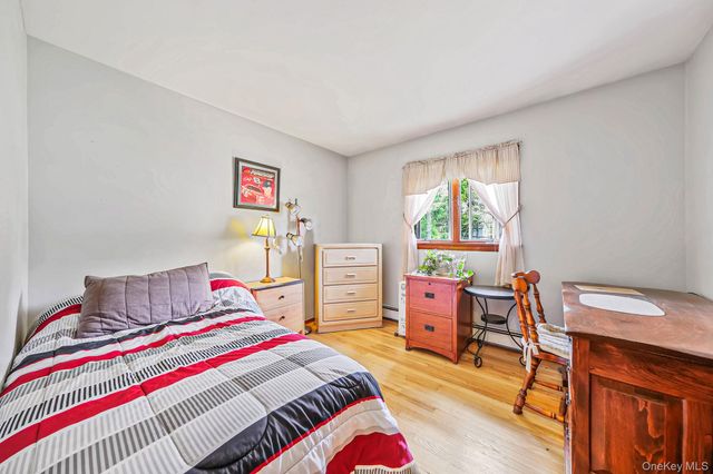 202 Waverly Avenue, Medford, NY 11763