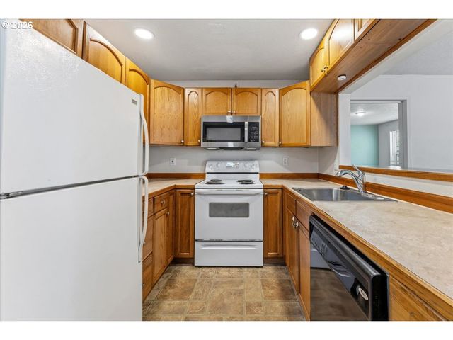 5036 Ne 57TH Ave, Portland, OR 97218