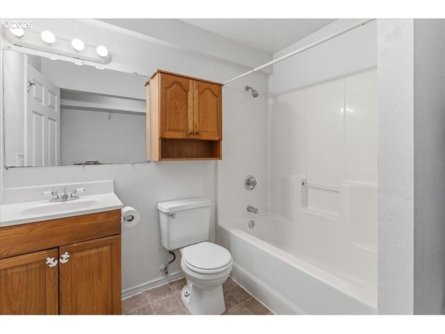 5036 Ne 57TH Ave, Portland, OR 97218
