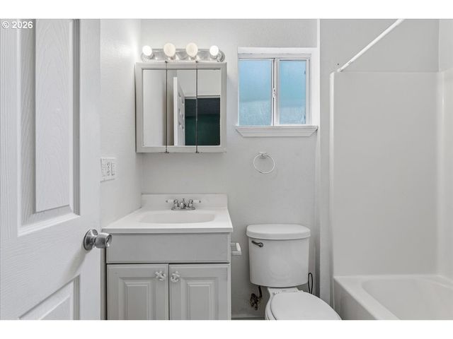 5036 Ne 57TH Ave, Portland, OR 97218