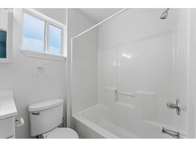 5036 Ne 57TH Ave, Portland, OR 97218
