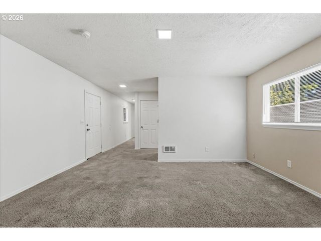 5036 Ne 57TH Ave, Portland, OR 97218