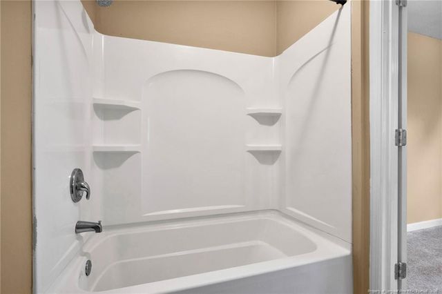 6507 Amanda Circle, Fayetteville, NC 28304