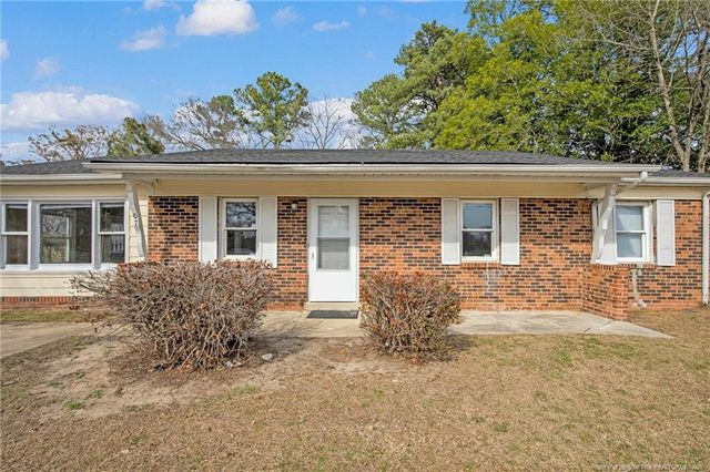6507 Amanda Circle, Fayetteville, NC 28304