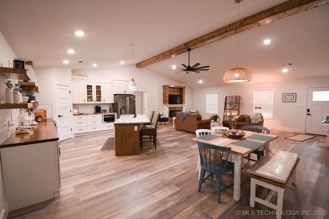 20471 W Chicken Creek Road, Cookson, OK 74427