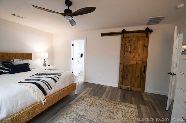 20471 W Chicken Creek Road, Cookson, OK 74427