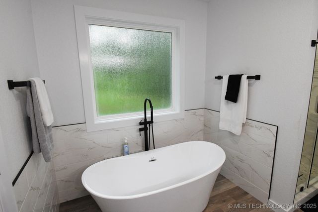 20471 W Chicken Creek Road, Cookson, OK 74427