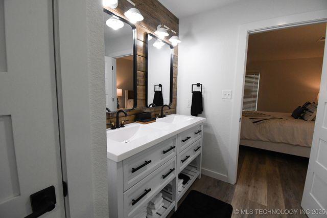 20471 W Chicken Creek Road, Cookson, OK 74427