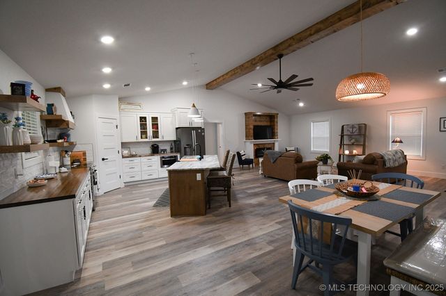 20471 W Chicken Creek Road, Cookson, OK 74427