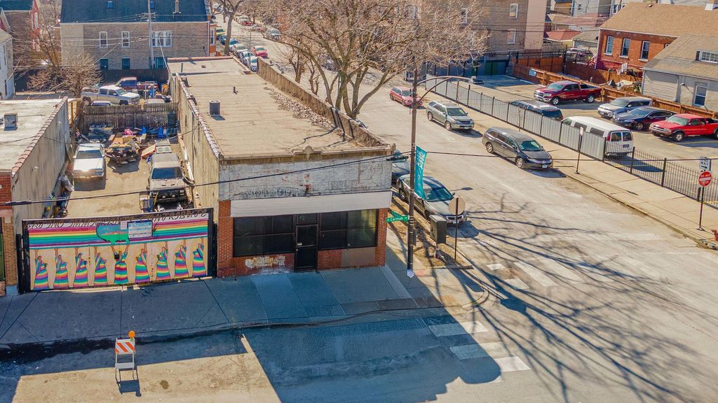 3259 W Cermak Road, Chicago, IL 60623
