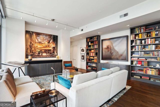 1065 Peachtree Street NE 3005, Atlanta, GA 30309