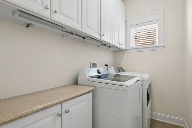 1530 W Grace Street, Chicago, IL 60613