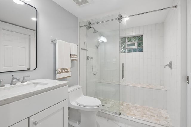 1530 W Grace Street, Chicago, IL 60613