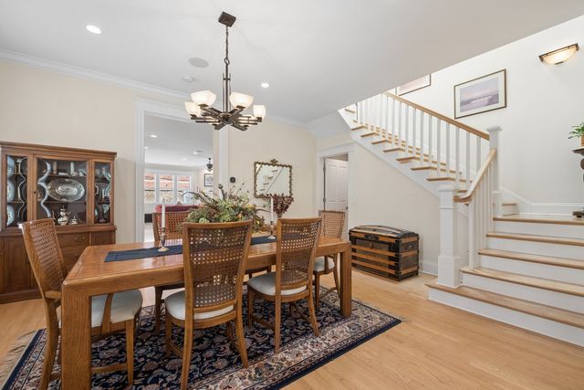 1530 W Grace Street, Chicago, IL 60613
