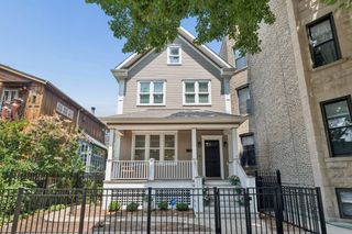1530 W Grace Street, Chicago, IL 60613