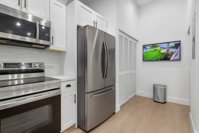 18847 NW 83rd Pl, Hialeah, FL 33015