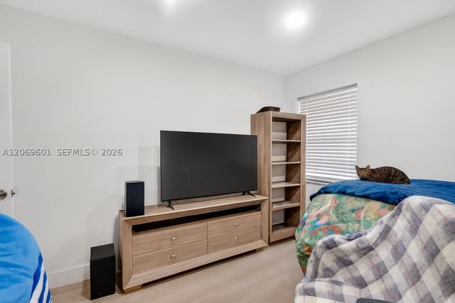 18847 NW 83rd Pl, Hialeah, FL 33015