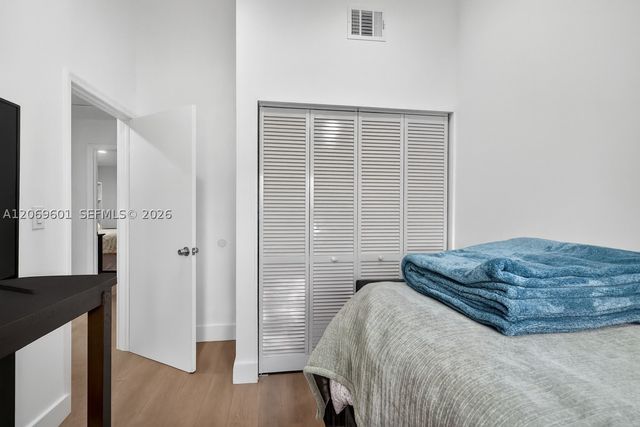 18847 NW 83rd Pl, Hialeah, FL 33015