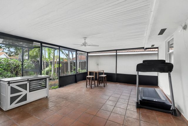 18847 NW 83rd Pl, Hialeah, FL 33015