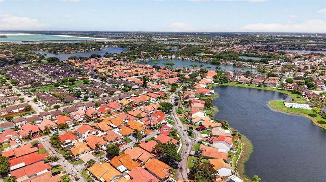 18847 NW 83rd Pl, Hialeah, FL 33015