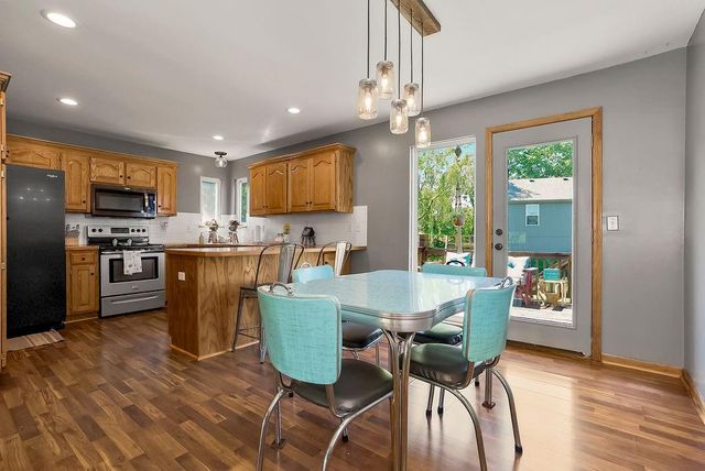 20855 W 227th Street, Spring Hill, KS 66083