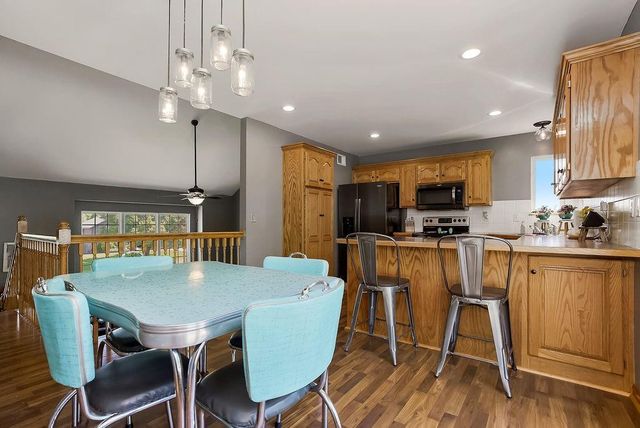 20855 W 227th Street, Spring Hill, KS 66083