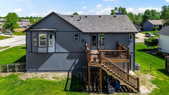 20855 W 227th Street, Spring Hill, KS 66083