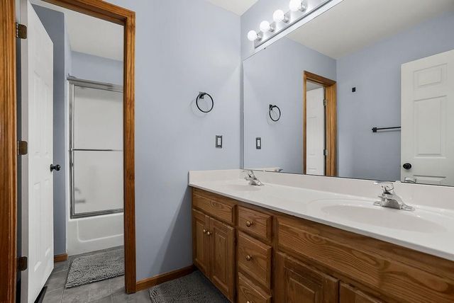 20855 W 227th Street, Spring Hill, KS 66083