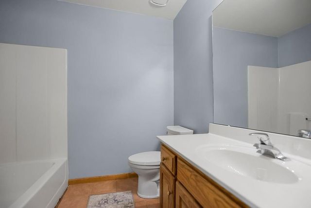 20855 W 227th Street, Spring Hill, KS 66083